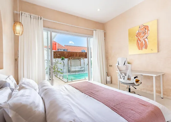 Luxury 3bdr With Private Pool Vakantiehuis Canggu