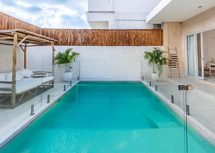 Luxury 3bdr With Private Pool Vakantiehuis Canggu