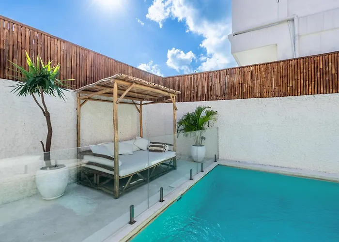Luxury 3bdr With Private Pool Vakantiehuis Canggu
