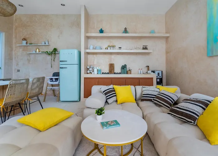 Luxury 3bdr With Private Pool *