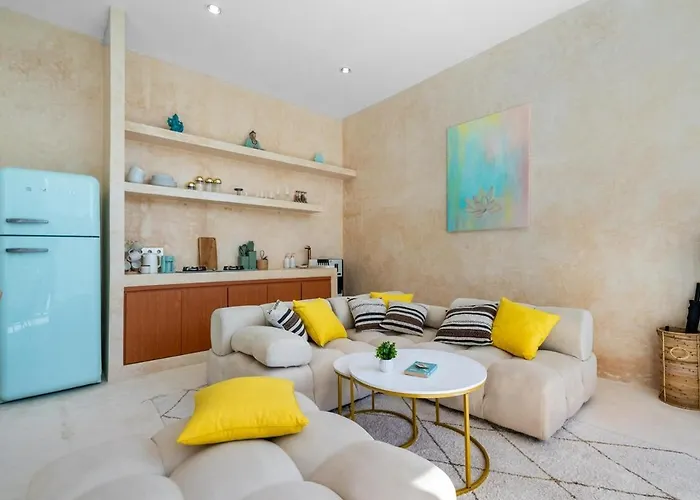 Luxury 3bdr With Private Pool Vakantiehuis Canggu